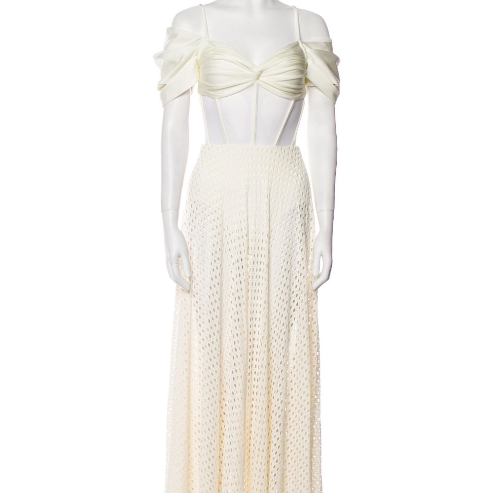 Elegant Off-Shoulder White Maxi Dress
